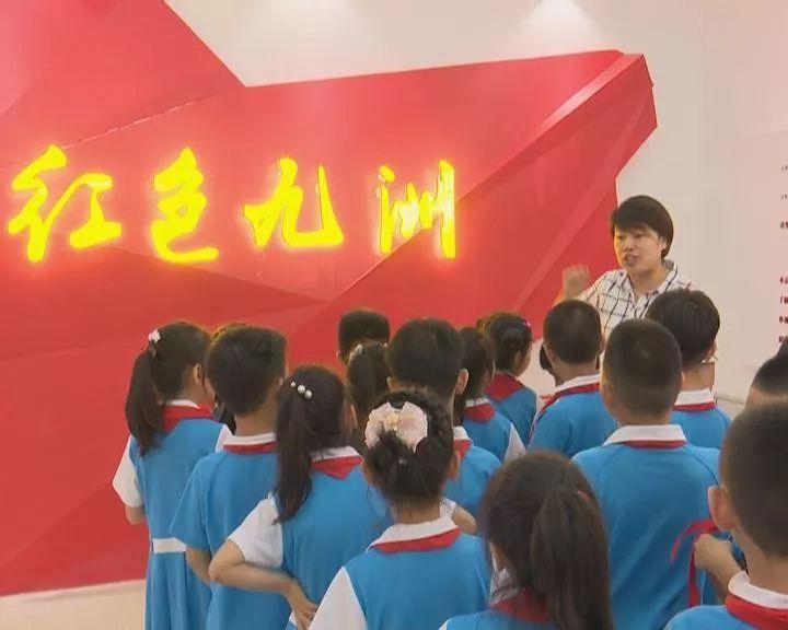 营救迷路的小男孩
