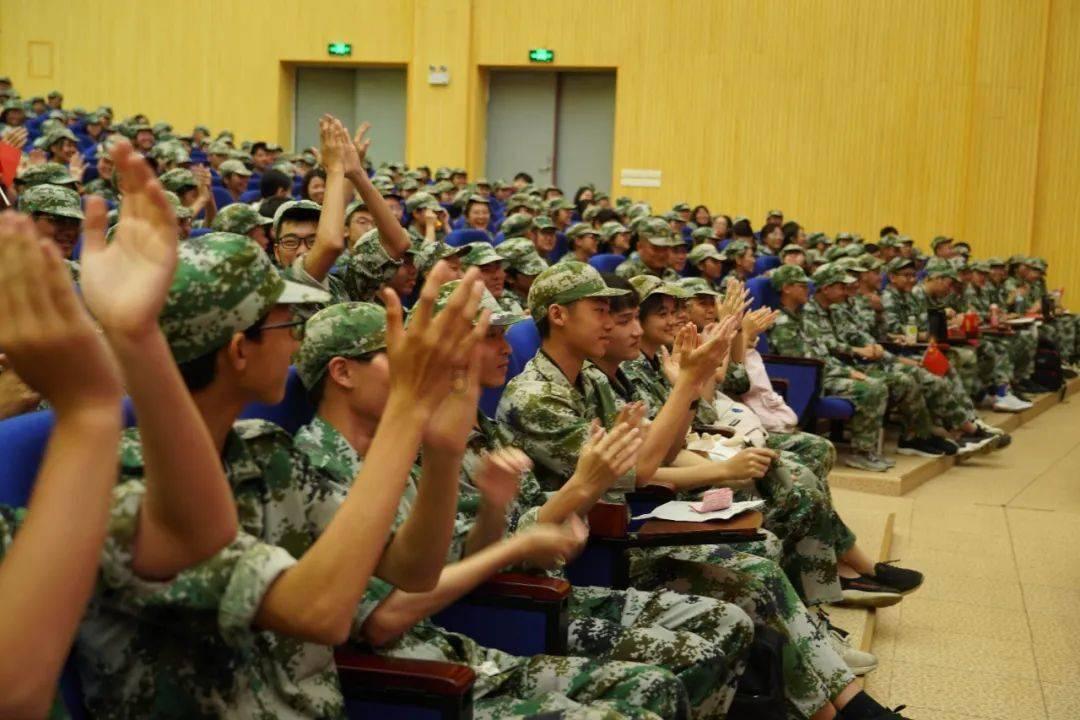 哪种情况需做显微镜下观察血涂片？